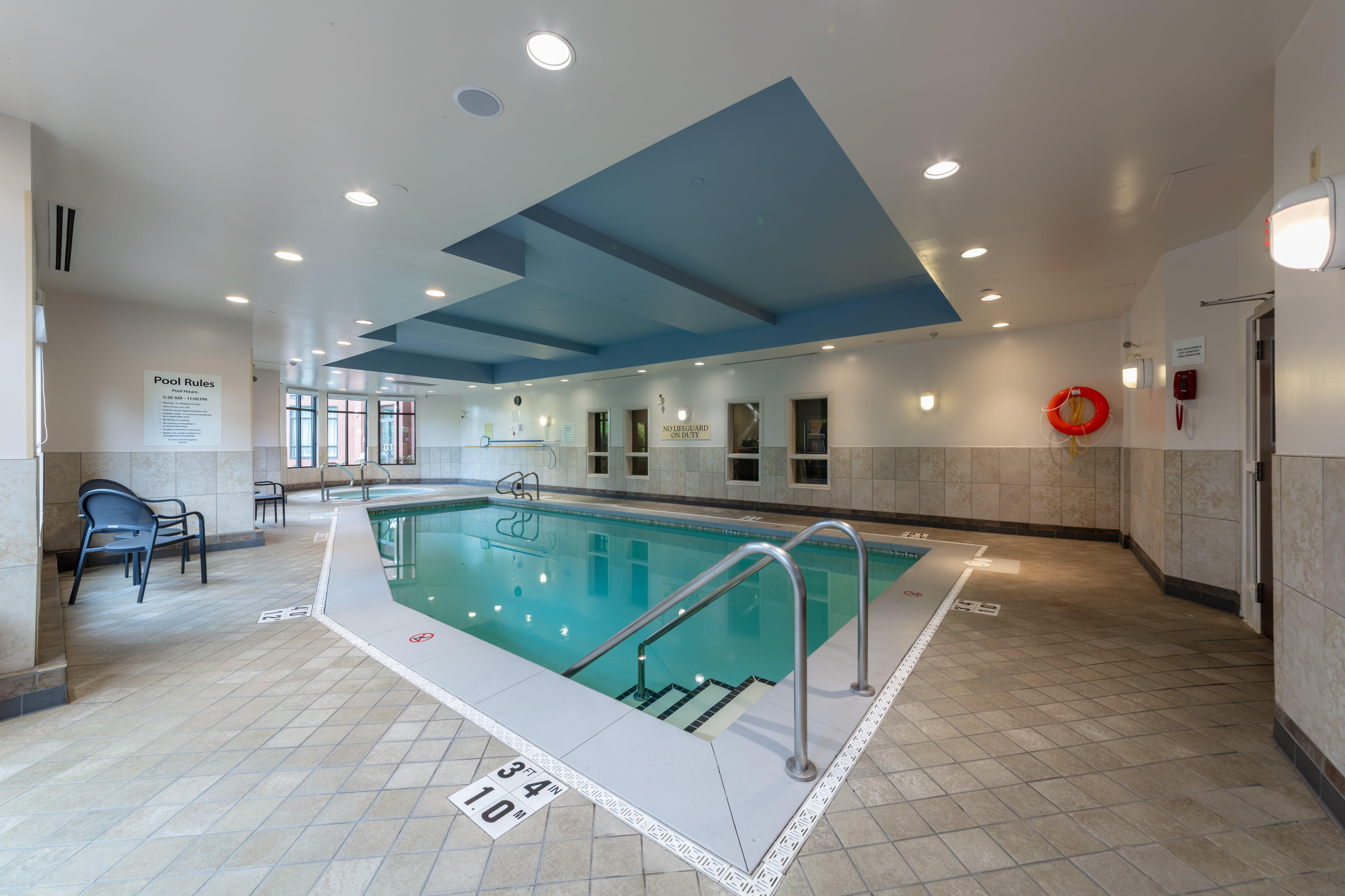 Holiday Inn Express & Suites Riverport Richmond By Ihg Ngoại thất bức ảnh