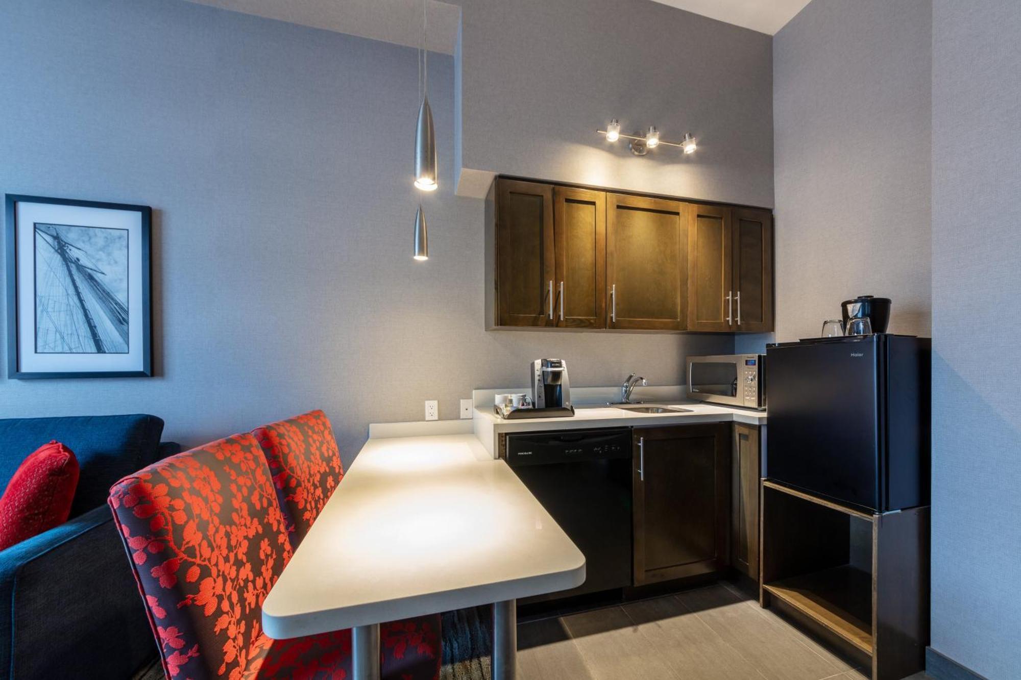 Holiday Inn Express & Suites Riverport Richmond By Ihg Ngoại thất bức ảnh