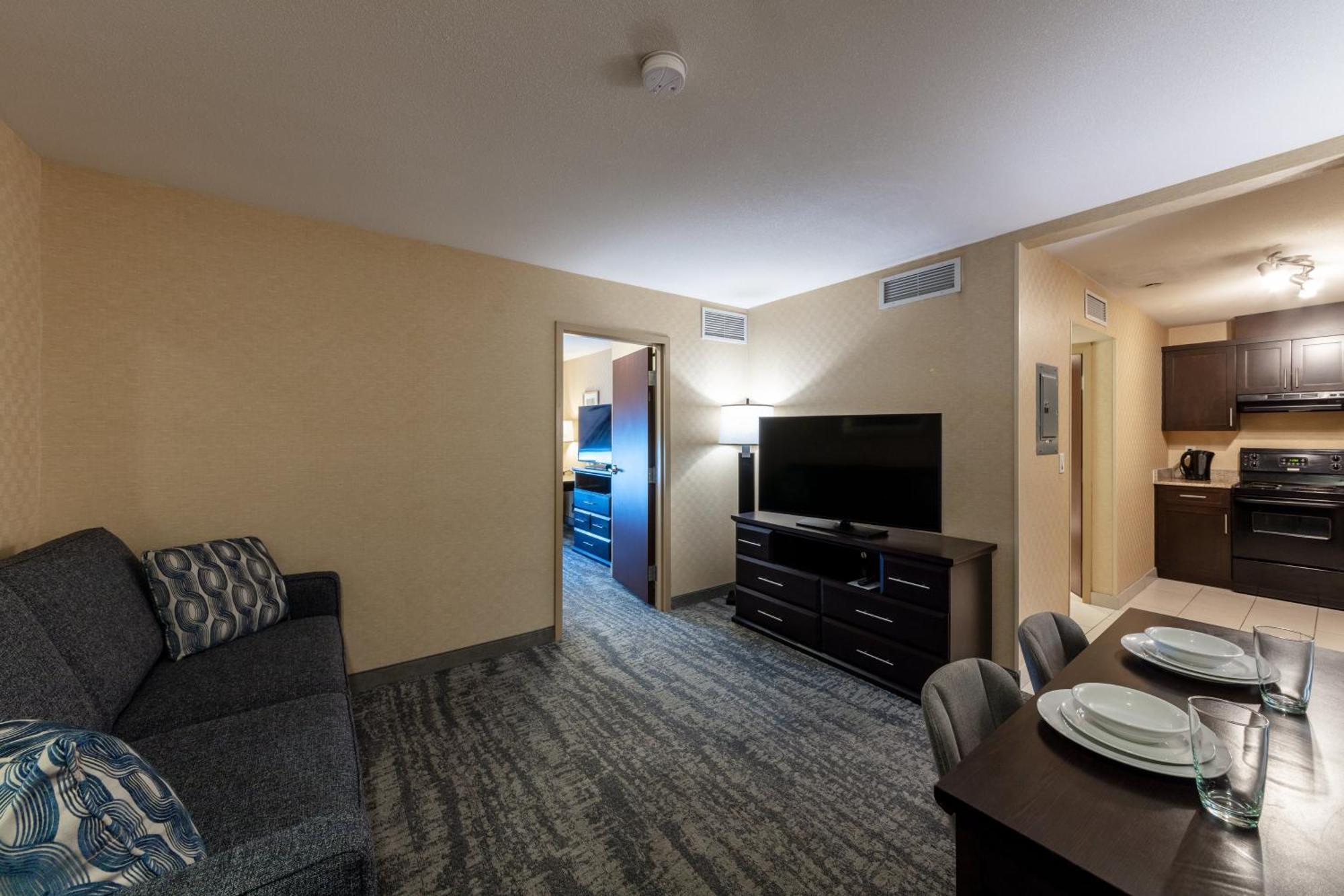 Holiday Inn Express & Suites Riverport Richmond By Ihg Ngoại thất bức ảnh