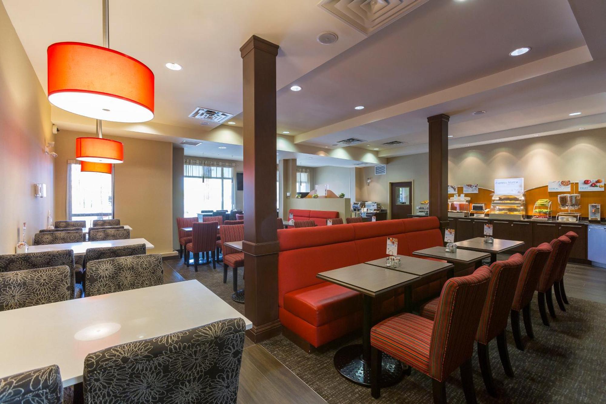 Holiday Inn Express & Suites Riverport Richmond By Ihg Ngoại thất bức ảnh